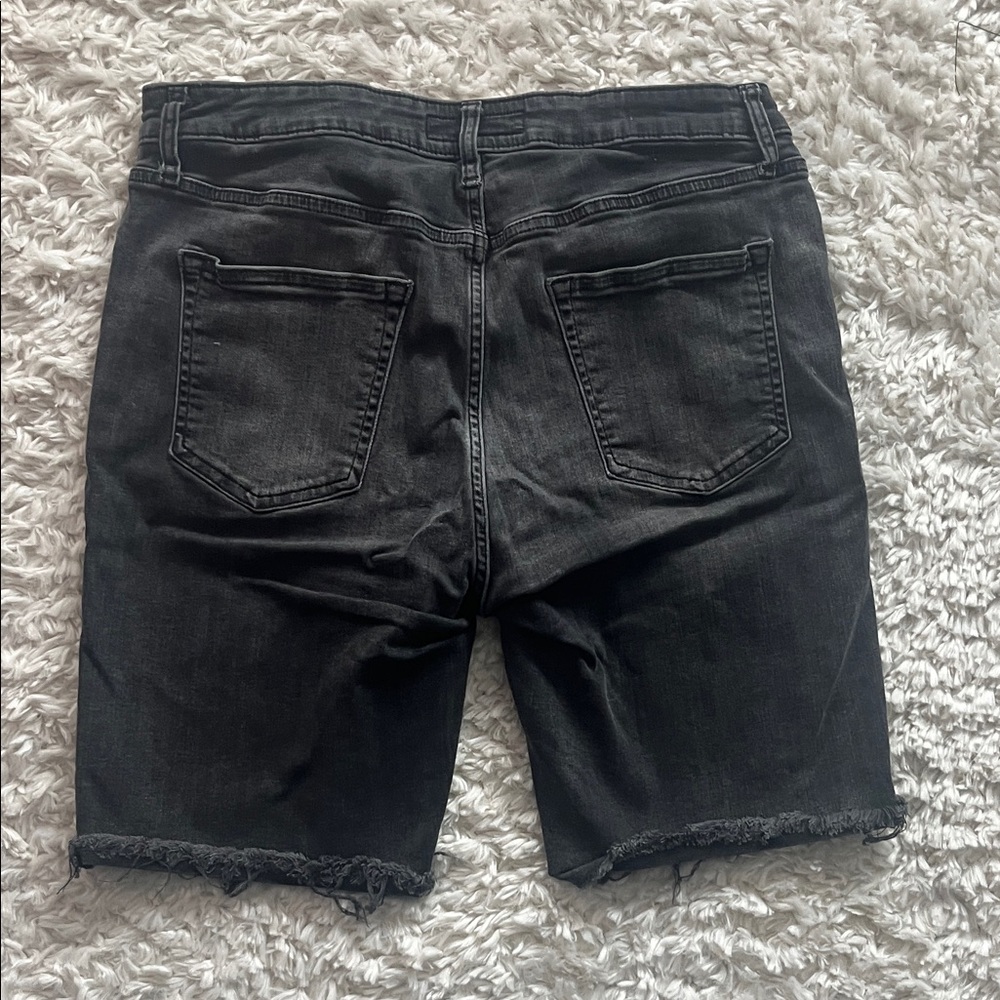 ⭐️🏳️‍🌈 Black Express Distressed Denim Shorts - Picture 6 of 8